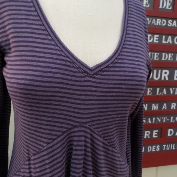 CAbi | M purple stripe long sleeve top v neck - Picture 3 of 6